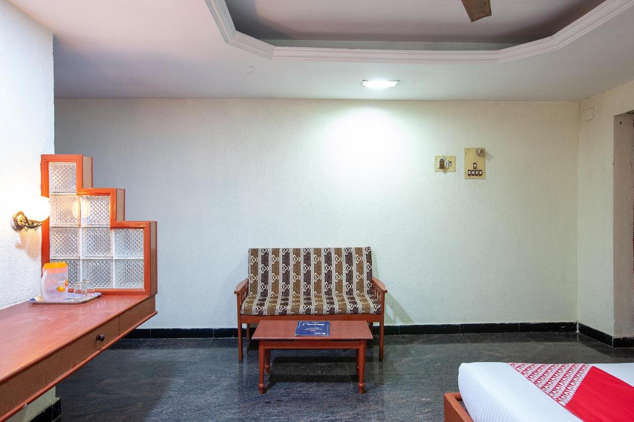 Collection O Hotel Sudha Inn Near Sangam Cinemas Chennai Exterior foto