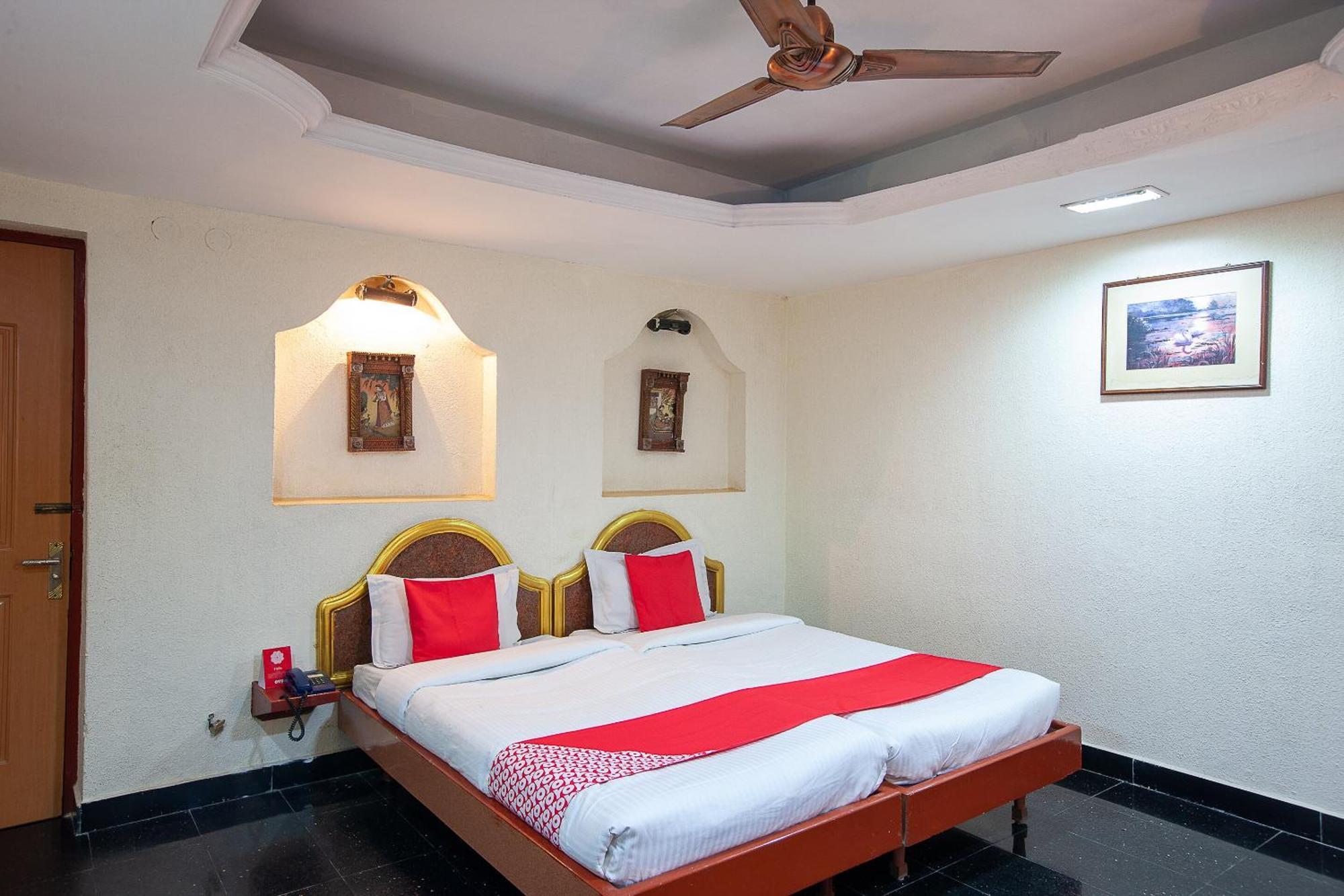 Collection O Hotel Sudha Inn Near Sangam Cinemas Chennai Exterior foto