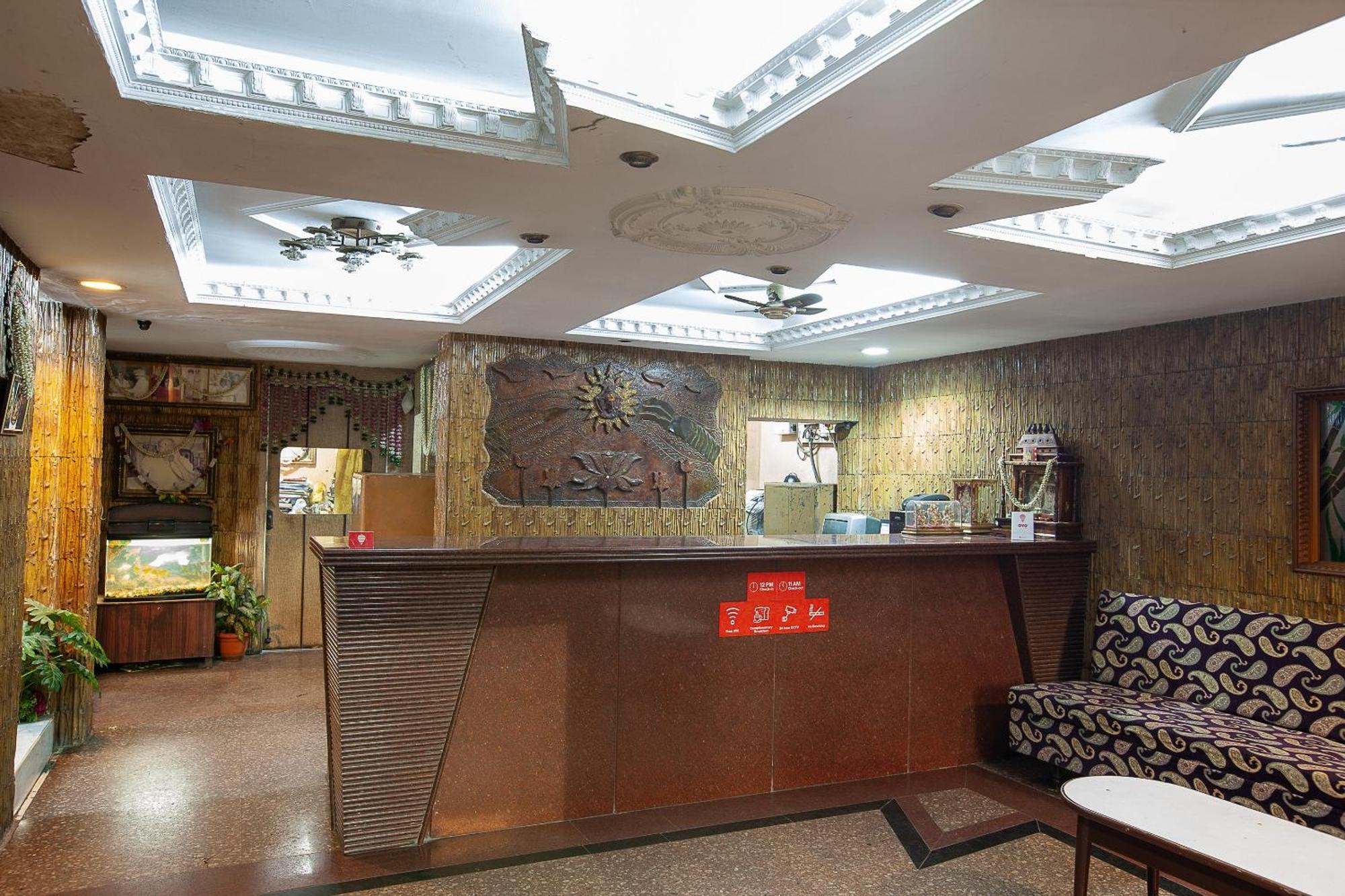 Collection O Hotel Sudha Inn Near Sangam Cinemas Chennai Exterior foto